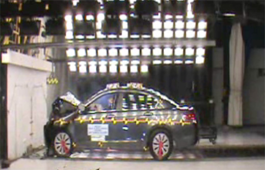 2011Honda_CT A 2011 Honda Accord gets frontal impact testing by the NHTSA